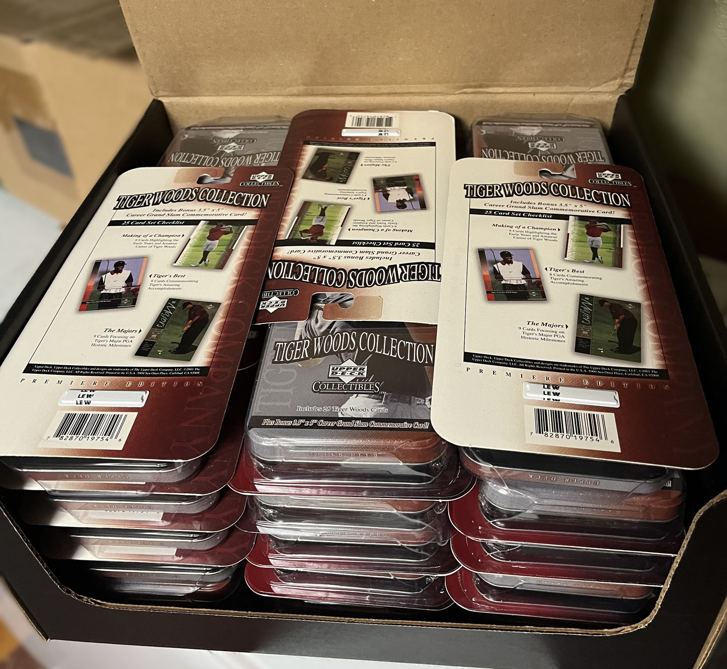 2001 Golf Upper Deck Tiger Woods Collection 30 Tin Set Display Case